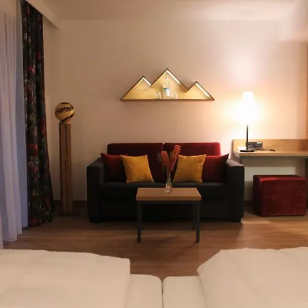 Steidl Inn *