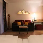 Steidl بيت ريفي *